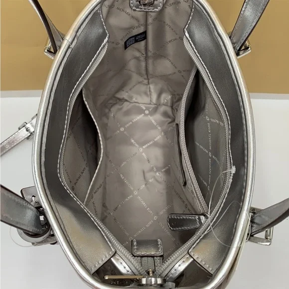 Michael Kors Jet Set Girls Print White Signature XSMALL Carryall Top Zip… - Picture 9 of 16